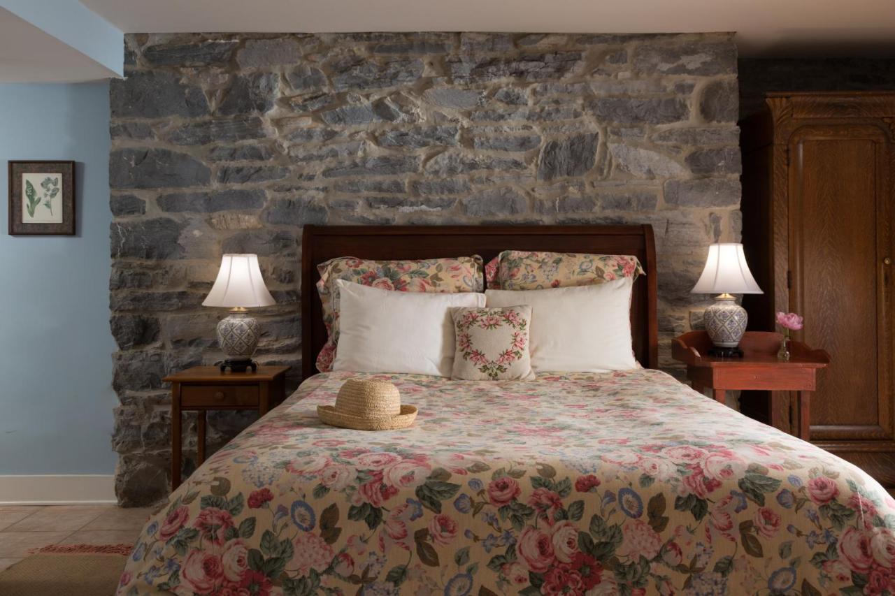 Inn And Cabins At Vaucluse Spring Stephens City Экстерьер фото